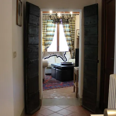 Borgo Santa Lucia * קסטיליון פיורנטינו